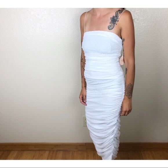 NWT Camila Coelho REVOLVE Catalina Dot Midi Dress - Picture 3 of 5